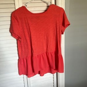 coral banana republic top with cute ruffle flow